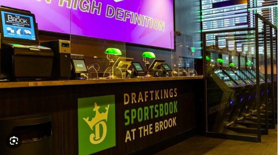 DraftKIngs Sports at The Brook